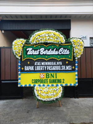 Papan Bunga Duka di Sekotong