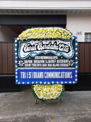 Papan Bunga Duka di Sekotong